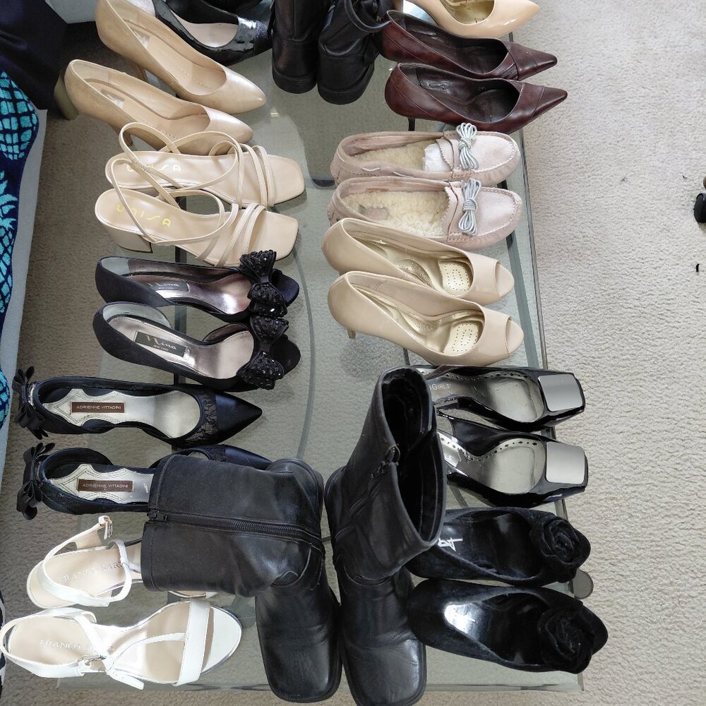 Women's Shoes sizes 6-7 in bulk lot